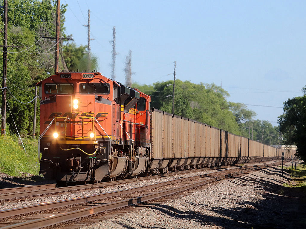 BNSF 8576